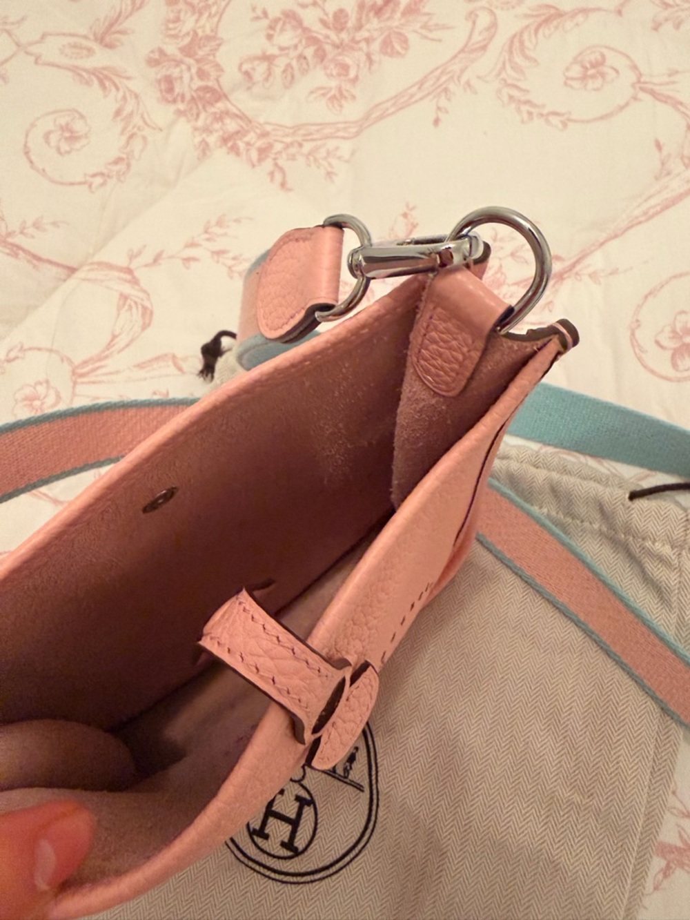 Evelyne Mini Crossbody Bag - Picture 4 of 4